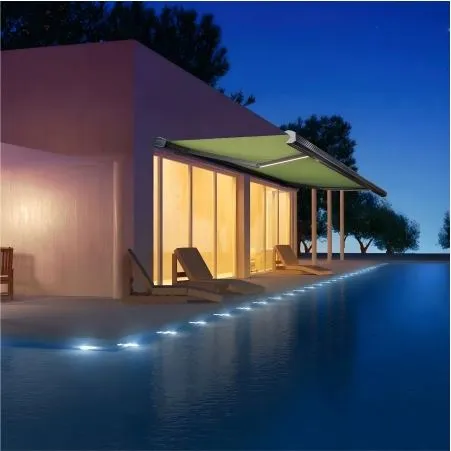 Tenda Teras yang Dapat Ditarik dan Bermotor